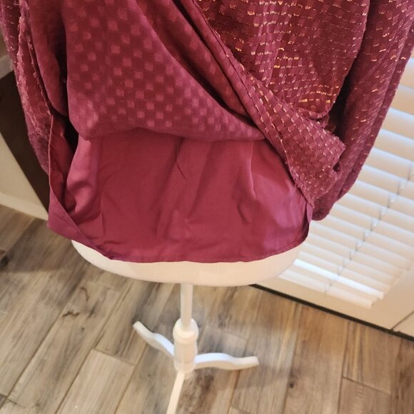 Nanette Lepore Blouse. NWT. Size Medium - Picture 10 of 15